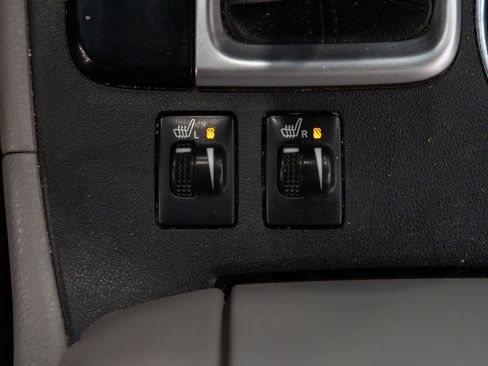 Used 2018 Toyota Highlander XLE AWD/4WD image 19
