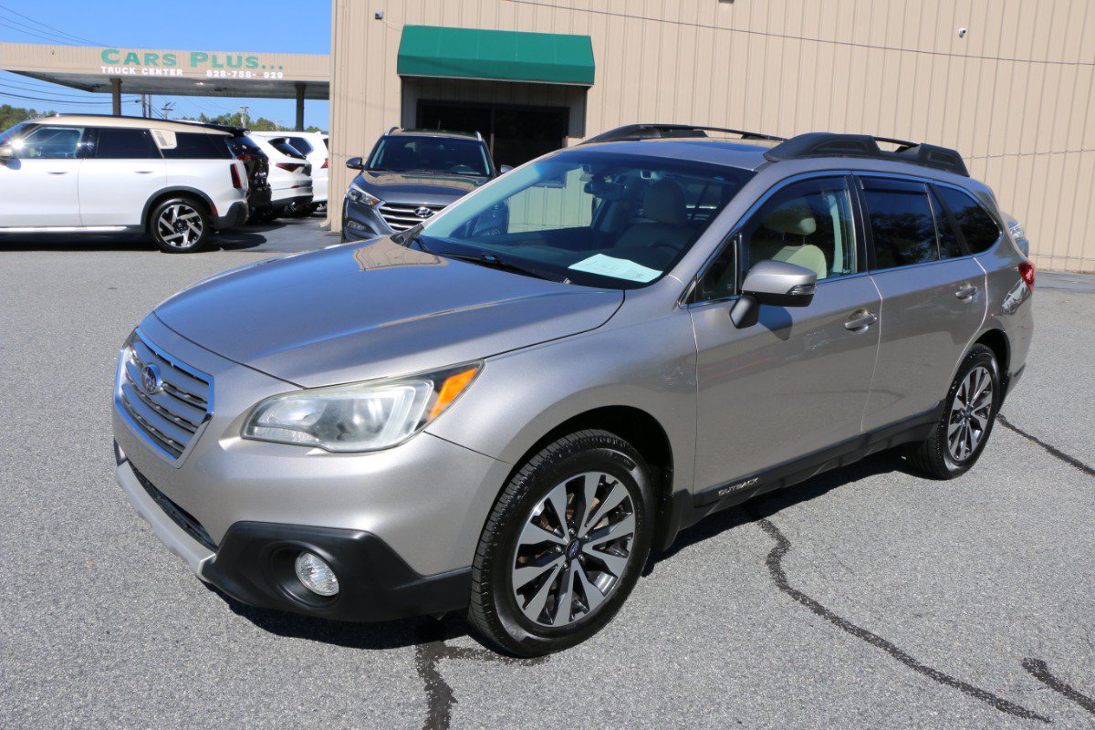 Used 2017 Subaru Outback 2.5i Limited AWD/4WD image 1
