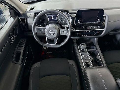 Certified 2024 Nissan Pathfinder SV w/ Black Appearance Package image 3