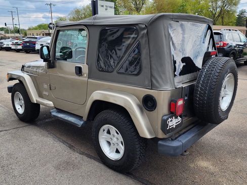 Used 2004 Jeep Wrangler Sahara AWD/4WD image 5