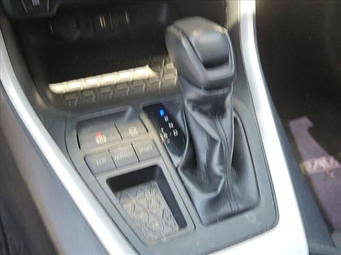 Used 2020 Toyota RAV4 LE w/ Carpet Mat Package FWD image 15