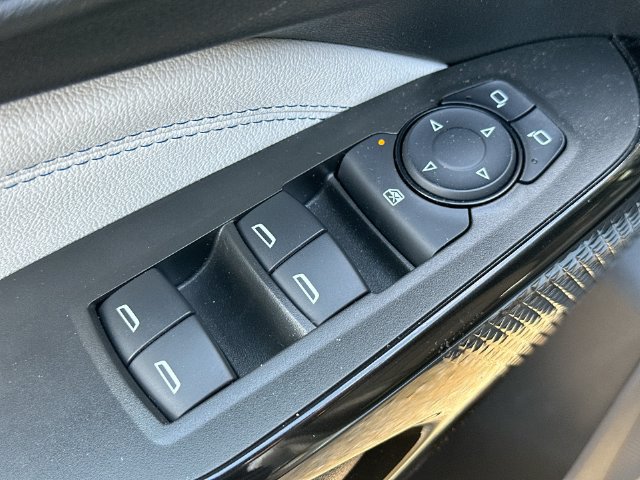 Used 2024 Chevrolet Trax LT FWD image 33