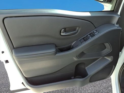New 2026 Nissan Frontier S image 14