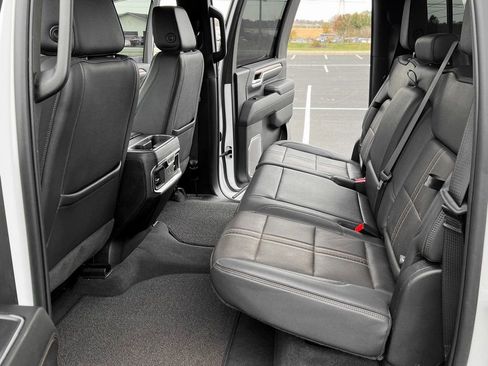 Used 2024 Chevrolet Silverado 2500 High Country image 17