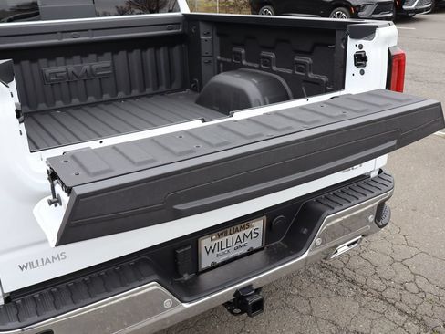 New 2026 GMC Sierra 1500 SLT w/ SLT Premium Plus Package AWD/4WD image 9