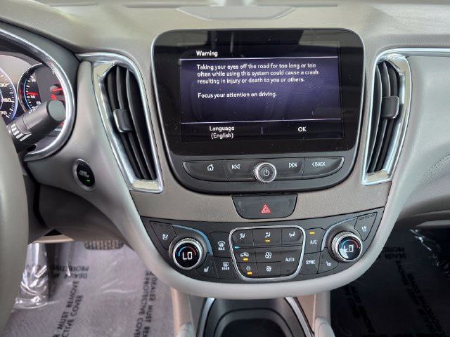 Used 2019 Chevrolet Malibu Premier w/ Sun and Wheel Package FWD image 32