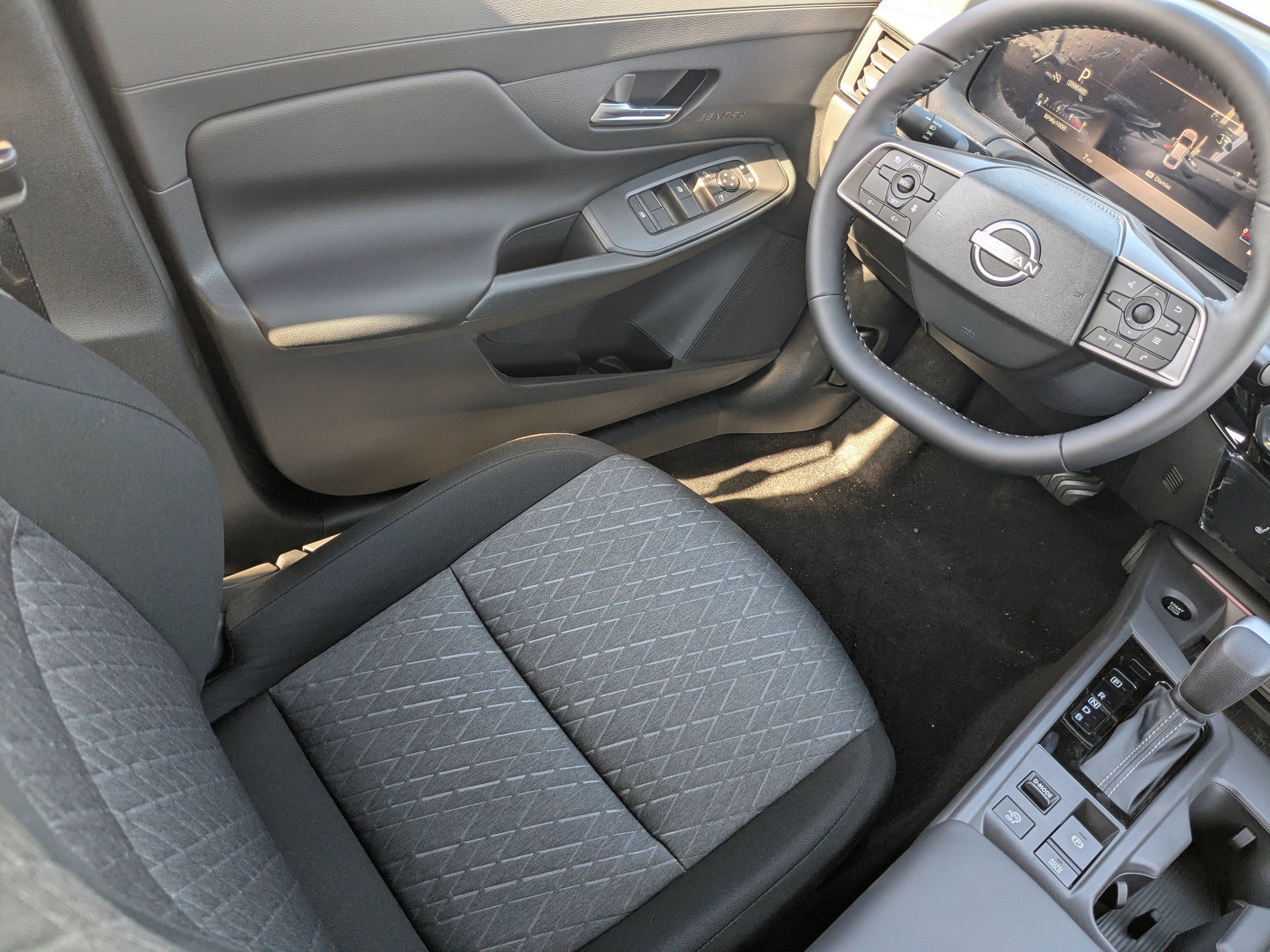 New 2026 Nissan Sentra SV w/ SV Convenience Package FWD image 20