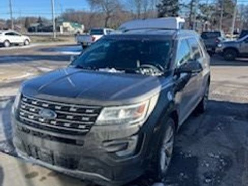 Used 2017 Ford Explorer Limited AWD/4WD image 5