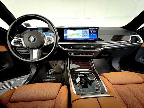 Certified 2024 BMW X7 xDrive40i w/ M Sport Package image 15