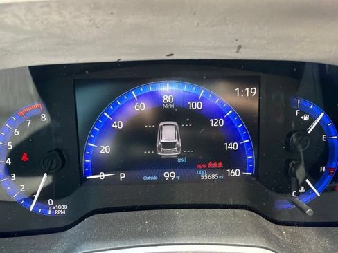 Used 2022 Toyota Corolla Cross XLE FWD image 12