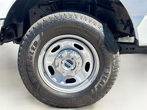 Used 2023 Ford F250 XL w/ FX4 Off-Road Package image 28