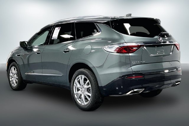 Used 2023 Buick Enclave Essence w/ Experience Buick Package AWD/4WD image 6