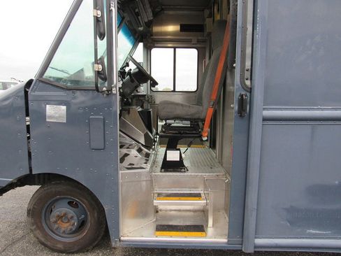 Used 2019 Ford E-450 and Econoline 450 Super Duty image 22