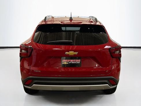 New 2026 Chevrolet Trax LT w/ Driver Confidence Package image 7
