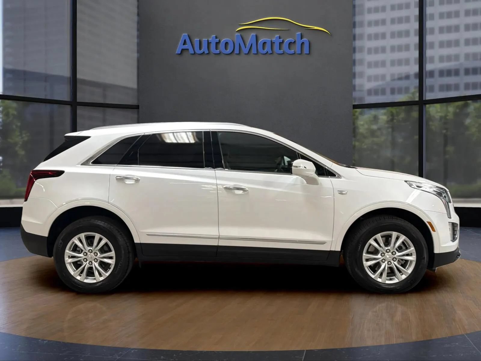Used 2025 Cadillac XT5 Luxury w/ LPO, Floor Liner Package FWD image 13