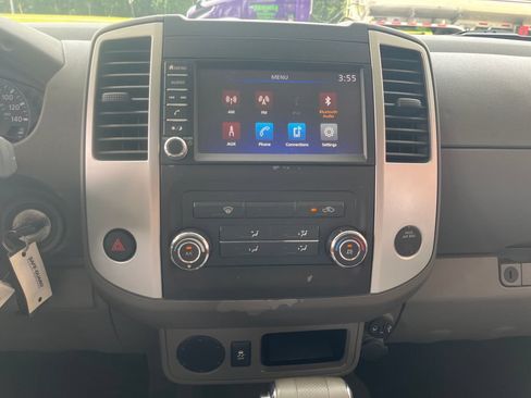 Used 2019 Nissan Frontier SV RWD image 21