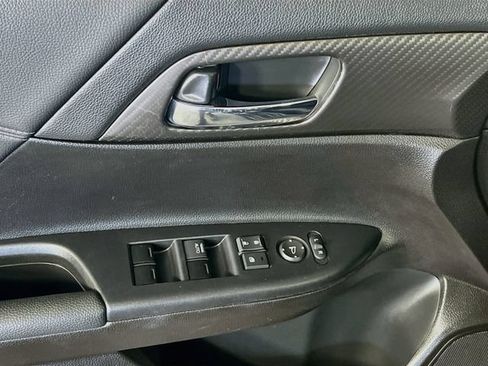 Used 2017 Honda Accord Sport image 12
