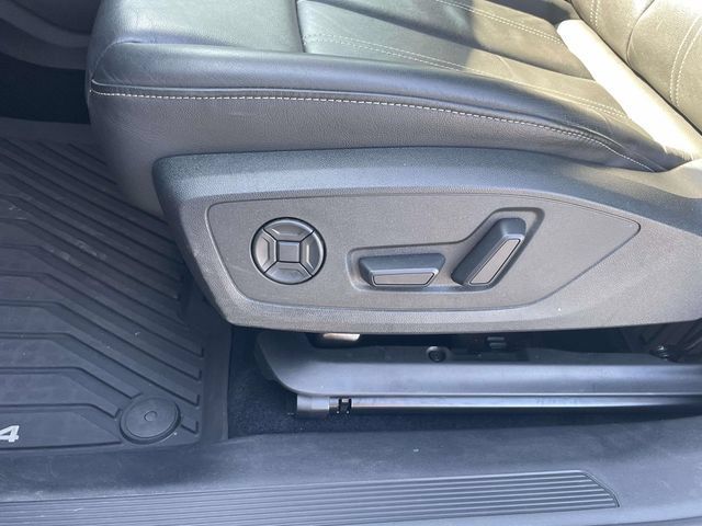 Certified 2023 Audi Q4 e-tron Premium Plus w/ Premium Plus AWD/4WD image 19