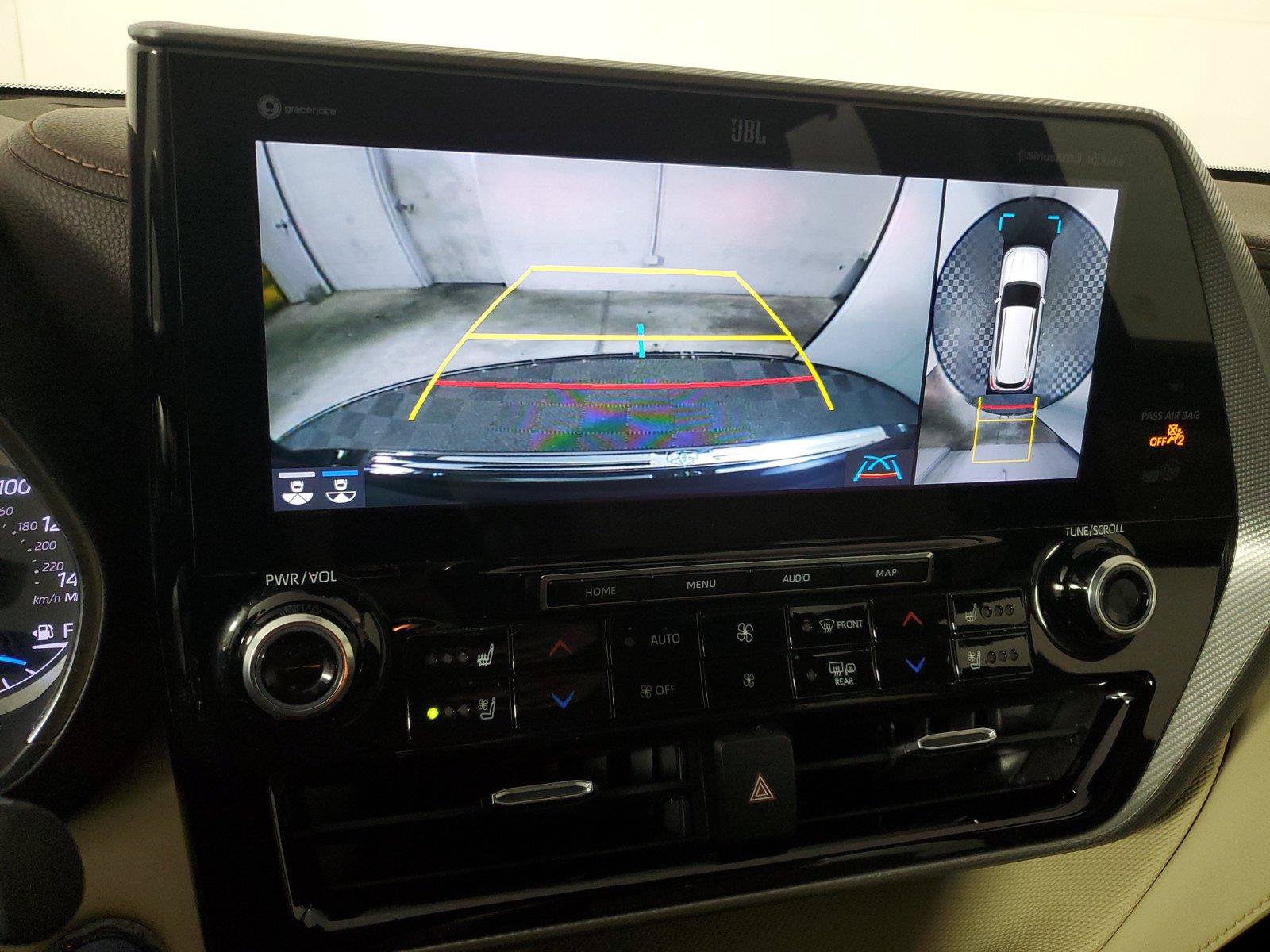 Used 2022 Toyota Highlander Platinum AWD/4WD image 29