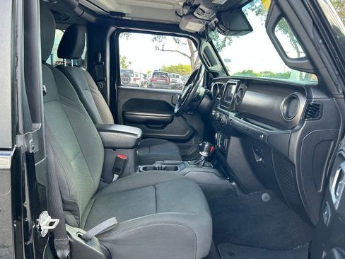 Certified 2021 Jeep Wrangler Sport S image 29