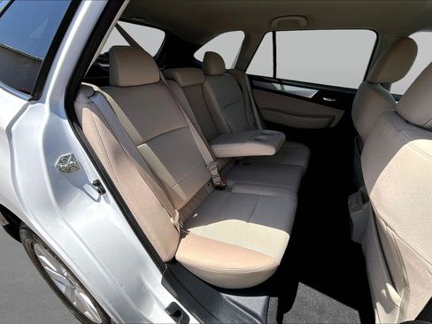 Used 2019 Subaru Outback 2.5i Premium AWD/4WD image 26