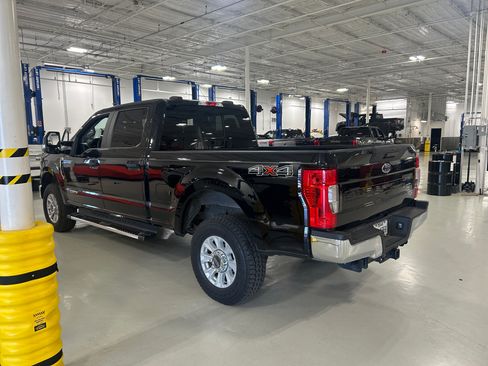 Used 2020 Ford F250 XL w/ STX Appearance Package AWD/4WD image 5