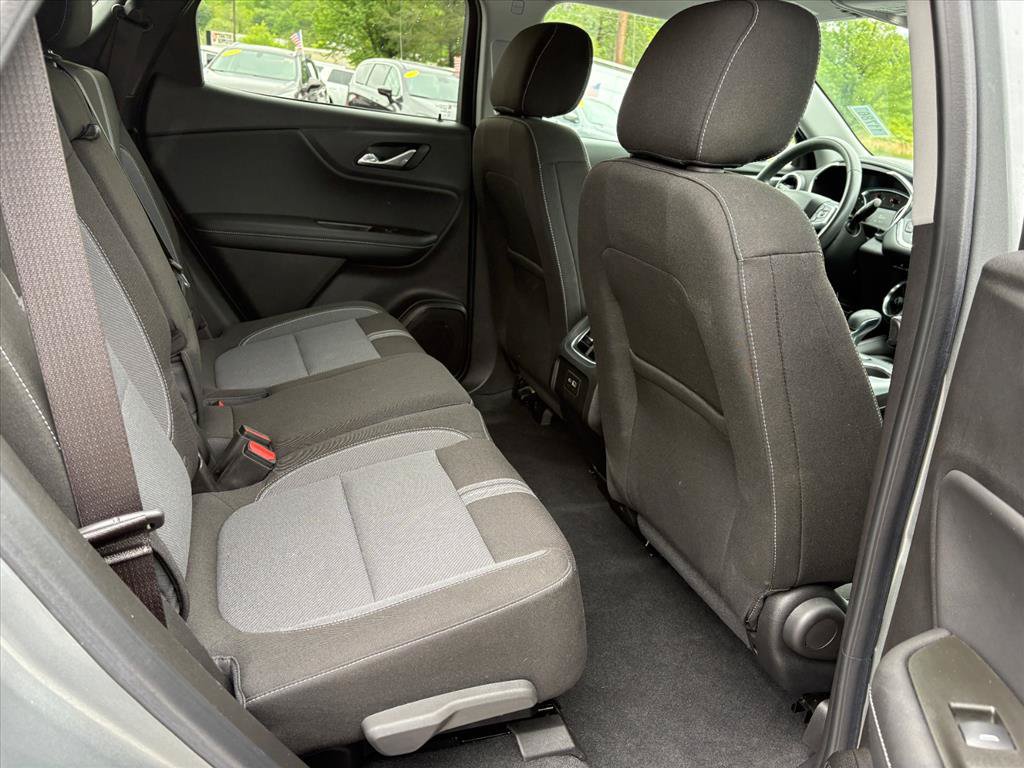 Used 2024 Chevrolet Blazer LT w/ Convenience Package FWD image 19