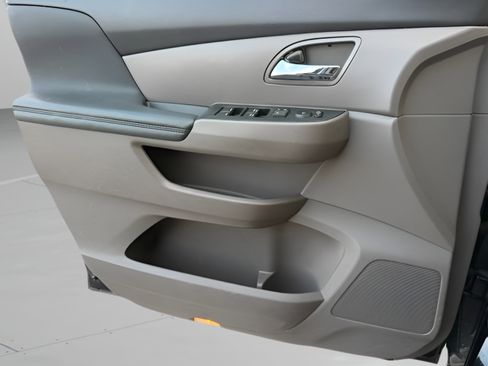 Used 2017 Honda Odyssey EX-L image 19