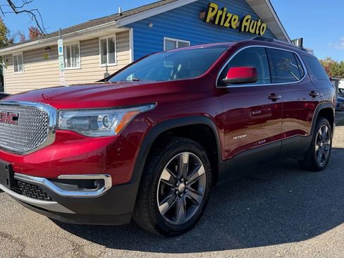 Used 2019 GMC Acadia SLT image 2