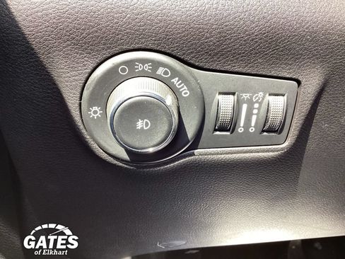 Used 2024 Jeep Compass Latitude AWD/4WD image 23