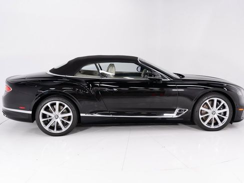 Used 2020 Bentley Continental GT image 15