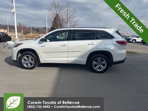 Used 2017 Toyota Highlander Limited w/ Protection Package #3 image 7