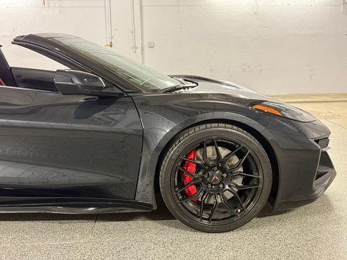 Used 2024 Chevrolet Corvette Z06 w/ Stealth Interior Trim Package RWD image 4