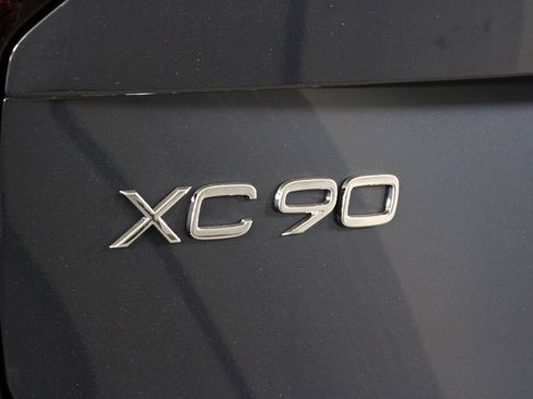 New 2026 Volvo XC90 T8 Ultra w/ Protection Package Premier AWD/4WD image 16