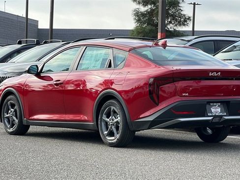 New 2025 Kia K4 LXS image 7