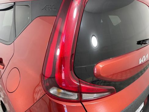 Used 2022 Kia Soul LX FWD image 18