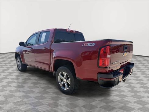 Used 2019 Chevrolet Colorado Z71 AWD/4WD image 3