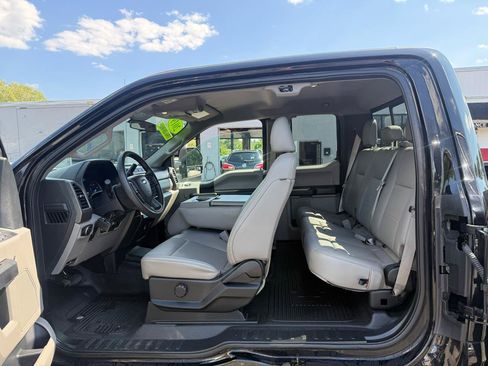 Used 2019 Ford F350 XL w/ STX Appearance Package AWD/4WD image 23