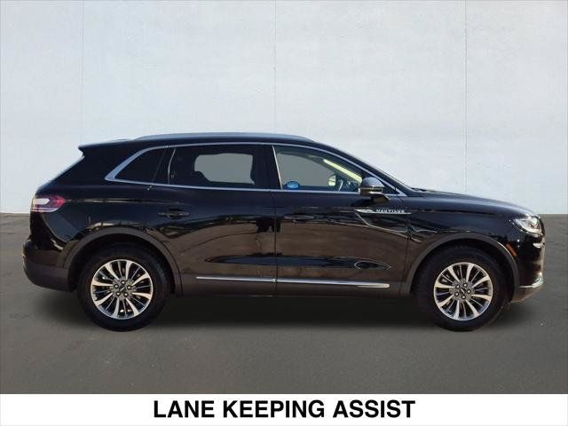 Used 2023 Lincoln Nautilus FWD w/ Premium Package image 4