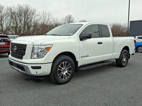 Certified 2024 Nissan Titan SV w/ Accessory Utility Package AWD/4WD image 3