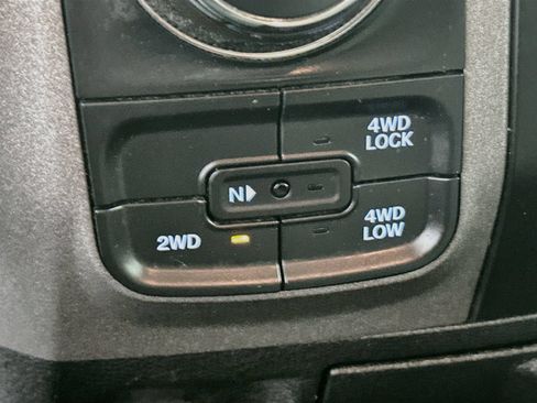 Used 2017 RAM 1500 Express AWD/4WD image 21