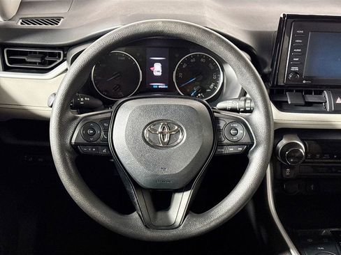 Used 2020 Toyota RAV4 XLE AWD/4WD image 13