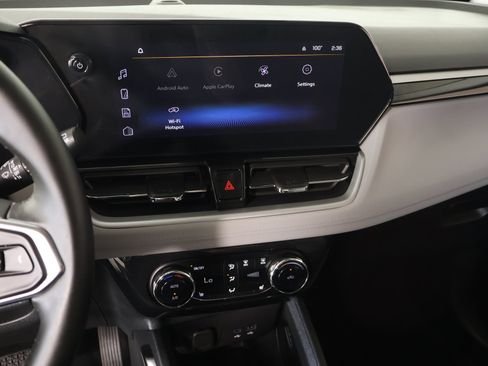 Used 2026 Chevrolet TrailBlazer LT w/ Convenience Package FWD image 5