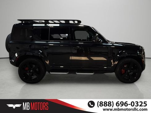 Used 2023 Land Rover Defender 110 X AWD/4WD image 5