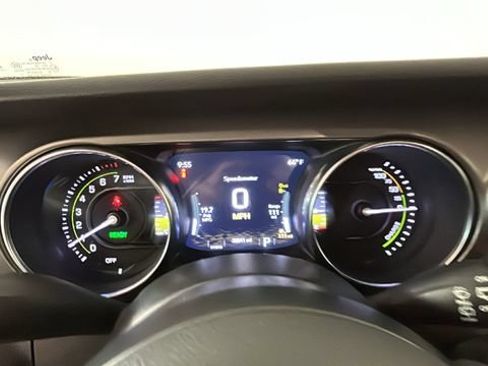 Used 2023 Jeep Wrangler Unlimited w/ Cold Weather Group AWD/4WD image 16