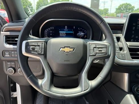 Used 2023 Chevrolet Suburban Premier AWD/4WD image 13