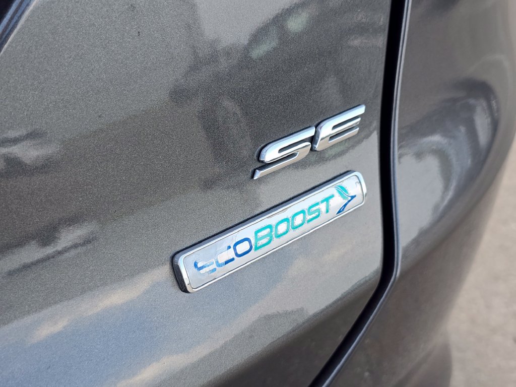Used 2016 Ford Fusion SE FWD image 33