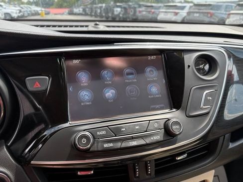 Used 2017 Buick Envision Essence FWD image 17