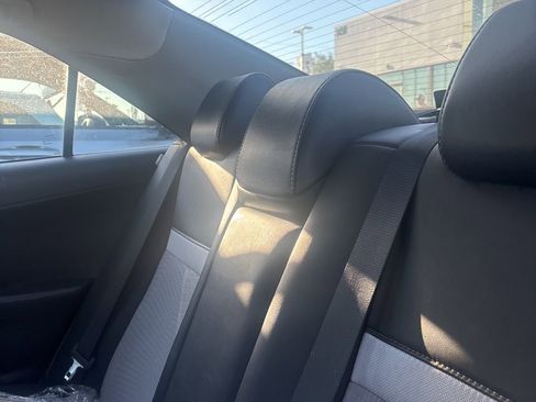 Used 2014 Toyota Camry SE image 12