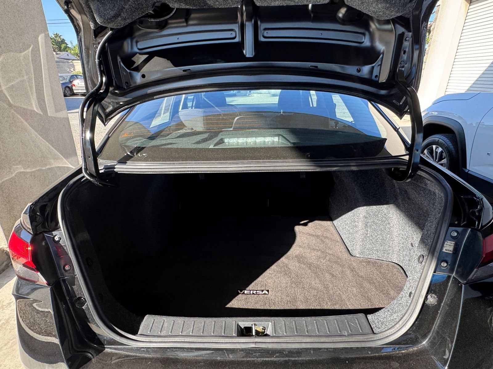 Used 2025 Nissan Versa SV w/ Trunk Package FWD image 29